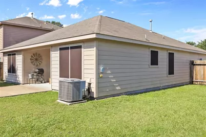 317 Falling Pine Drive, Conroe, TX 77304 - Photo 18