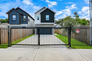 8420A Lanewood Dr, Houston, TX 77016 - Photo 6