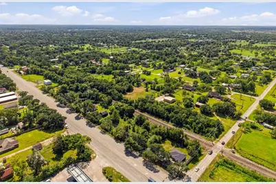 15605 Highway 6, Santa Fe, TX 77517 - Photo 32
