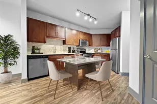 2910 Milam St, Houston, TX 77006 - Photo 1