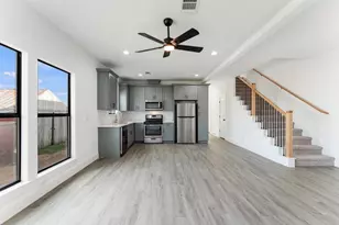205 S 2nd St, Beasley, TX 77417 - Photo 8