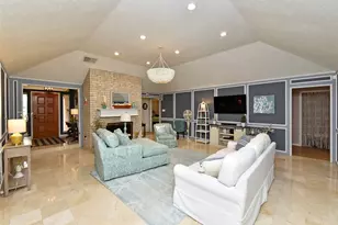 3862 W Wisteria Cir, Sugar Land, TX 77479 - Photo 8