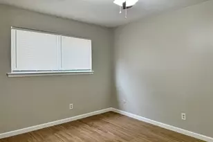 2101 6th Ave N, Texas City, TX 77590 - Photo 10