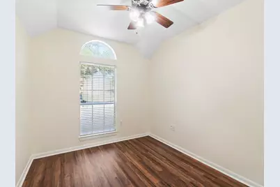 915 W Palmcrest Court, Pearland, TX 77584 - Photo 22