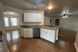 9949 Kingfisher Dr, Conroe, TX 77385 - Photo 10
