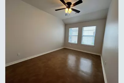 9949 Kingfisher Drive, Conroe, TX 77385 - Photo 14
