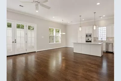 215 Willow Street, Shenandoah, TX 77384 - Photo 6