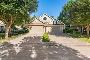 11 Abercrombie Pl, Conroe, TX 77384 - Photo 2