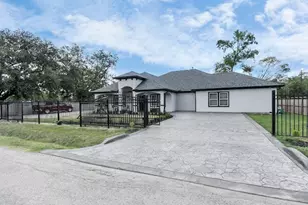 8145 Ethel St, Houston, TX 77028 - Photo 6