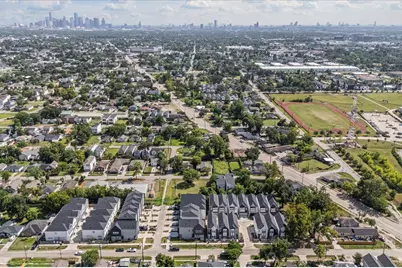 4325 Arlington Street, Houston, TX 77022 - Photo 36