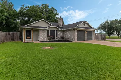 3601 Clover Lane, Deer Park, TX 77536 - Photo 2