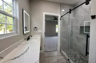 1409 N Ave S, Freeport, TX 77541 - Photo 10