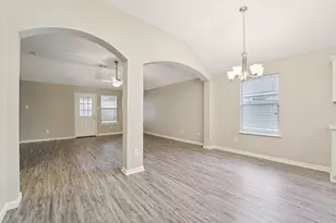 6715 Lilacbrook Ct, Spring, TX 77379 - Photo 4