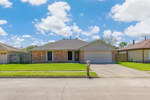 1703 Packsaddle Ln, Baytown, TX 77521 - Photo 1