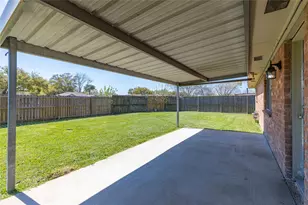 1703 Packsaddle Ln, Baytown, TX 77521 - Photo 34