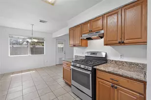 1703 Packsaddle Ln, Baytown, TX 77521 - Photo 18