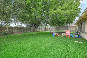 9838 Rocky Hollow Rd, La Porte, TX 77571 - Photo 18