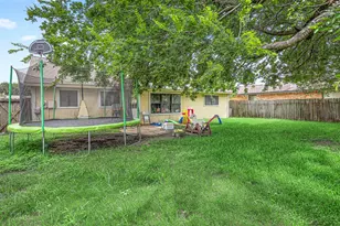 9838 Rocky Hollow Rd, La Porte, TX 77571 - Photo 20