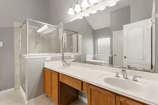8022 N Tarrytown Crossing Dr, Conroe, TX 77304 - Photo 24