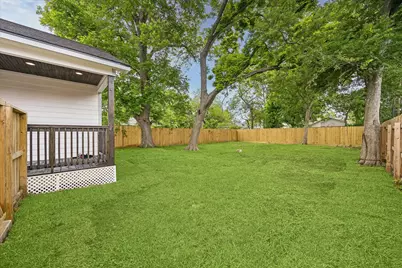 428 Neyland Street, Houston, TX 77022 - Photo 18