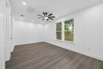 428 Neyland Street, Houston, TX 77022 - Photo 10