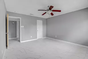 14618 Flair Dr, Houston, TX 77049 - Photo 8