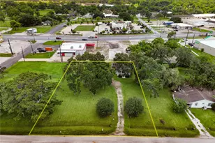 444 E Clay St, West Columbia, TX 77486 - Photo 8