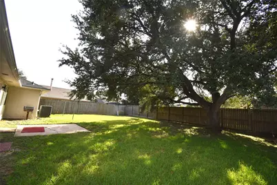 8006 Marisol Drive, Houston, TX 77083 - Photo 28