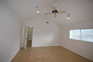 8006 Marisol Dr, Houston, TX 77083 - Photo 20