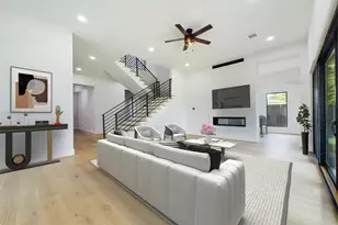 1815 Ebony Ln, Houston, TX 77018 - Photo 4