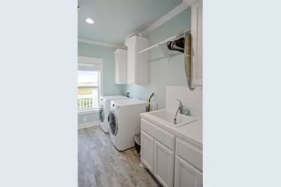 1682 Hamilton Avenue, Gilchrist, TX 77617 - Photo 30