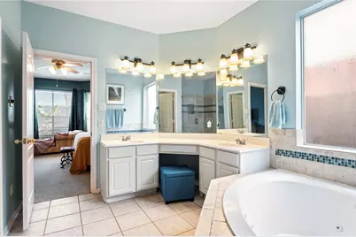 8530 Stone Village Lane, Houston, TX 77040 - Photo 18