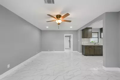 1913 Scarborough Lane, Pasadena, TX 77502 - Photo 2