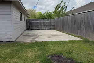 3402 23rd St N, Texas City, TX 77590 - Photo 16