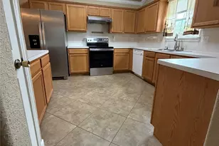 3402 23rd St N, Texas City, TX 77590 - Photo 4