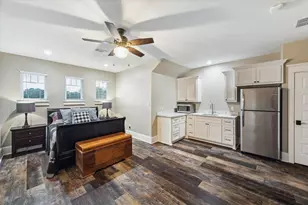 1255 Bronco Trail, Angleton, TX 77515 - Photo 40