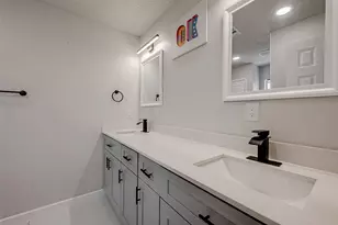 12055 Fairpoint Dr, Houston, TX 77099 - Photo 10