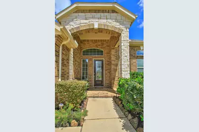 414 Wood Forest Drive, League City, TX 77573 - Photo 2