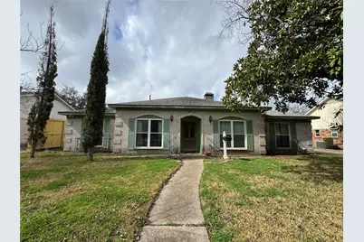 9722 Braesmont Drive, Houston, TX 77096 - Photo 10