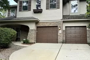 110 S Longsford Cir, The Woodlands, TX 77382 - Photo 2