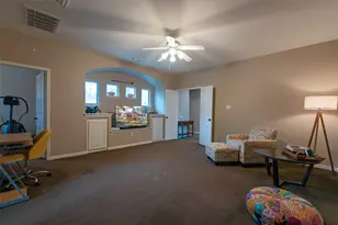 110 S Longsford Cir, The Woodlands, TX 77382 - Photo 18