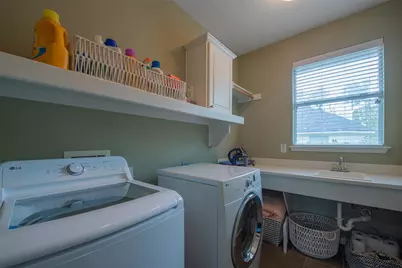 110 S Longsford Circle, The Woodlands, TX 77382 - Photo 28