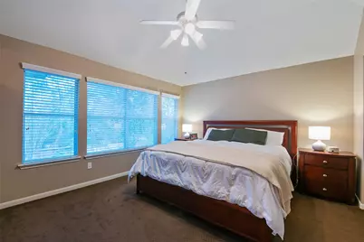 110 S Longsford Circle, The Woodlands, TX 77382 - Photo 18