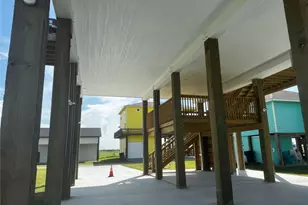 894 West Ln, Crystal Beach, TX 77650 - Photo 20