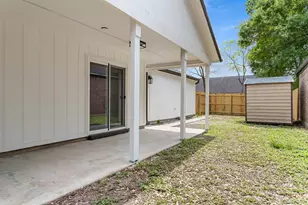 2 Sandelwood Trl Trail, Beaumont, TX 77706 - Photo 24