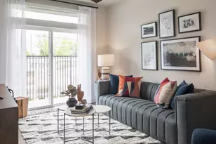 2425 Bell St, Houston, TX 77003 - Photo 2