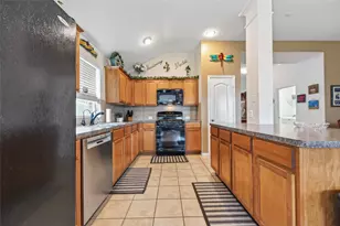 8622 Henrico Ln, Rosenberg, TX 77469 - Photo 10