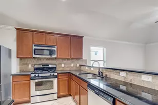 1630 York Creek Dr, Houston, TX 77014 - Photo 10