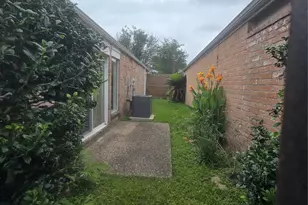 7622 Teal Run Dr, Houston, TX 77071 - Photo 24