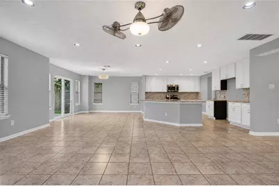 12610 Arbor Trellis Drive, Houston, TX 77066 - Photo 6
